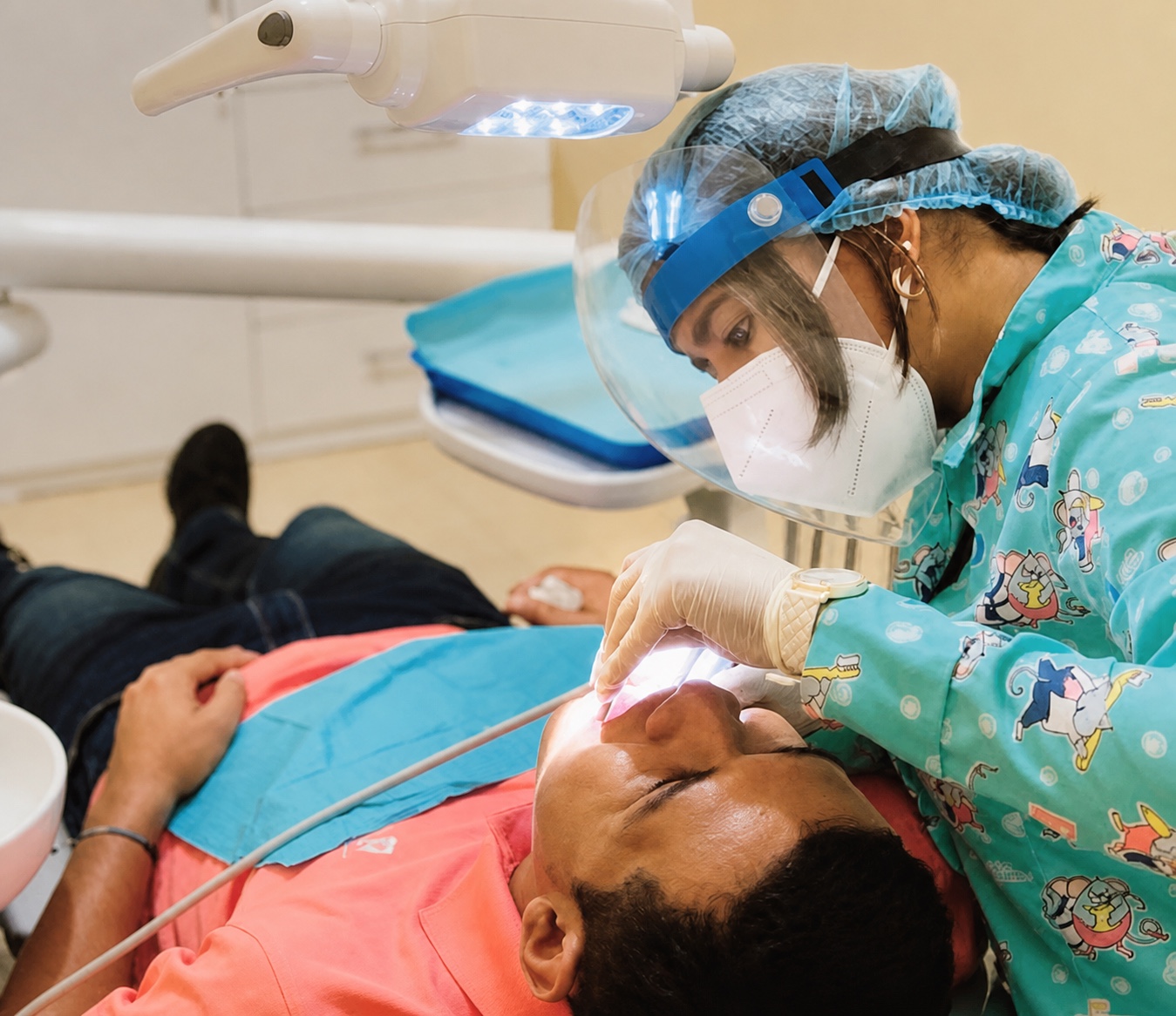 Atención odontológica real realizada por el equipo de Zoadent